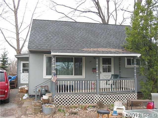 1st image of 142 Beattie St