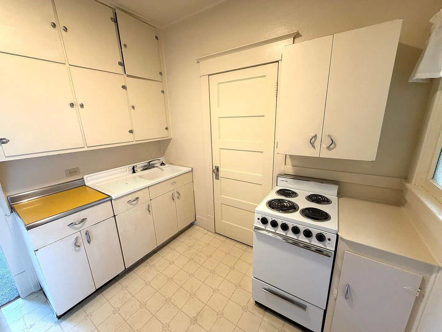 1413 Helena Ave. - Larson Block — Photo 4