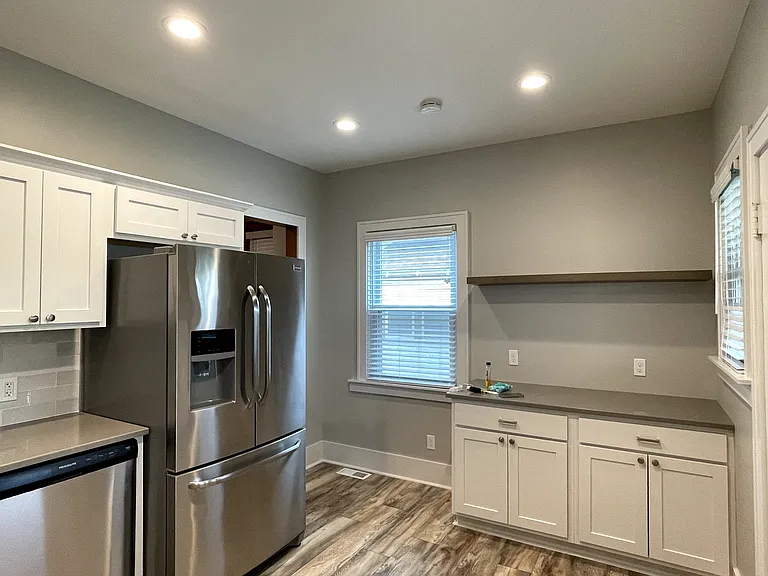 339 N 35th Ave — Photo 4