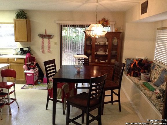 5th image of 2542 Chasefield Dr