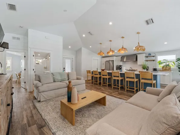 230 Lakeview Dr #Id1635272p, Anna Maria, FL 34216