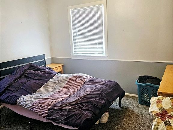 4th image of 779 Kathron Ave