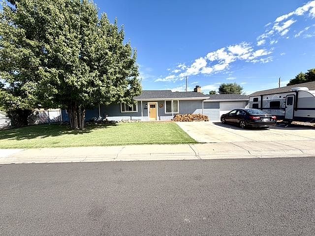 1st image of 963 E Laura Ave