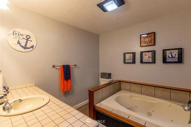 202 Fox Hollow Rd — Photo 10