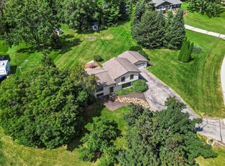 W334S8031 Tolbert Ln, Mukwonago, WI 53149