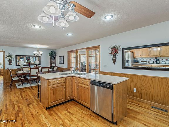 9th image of this home