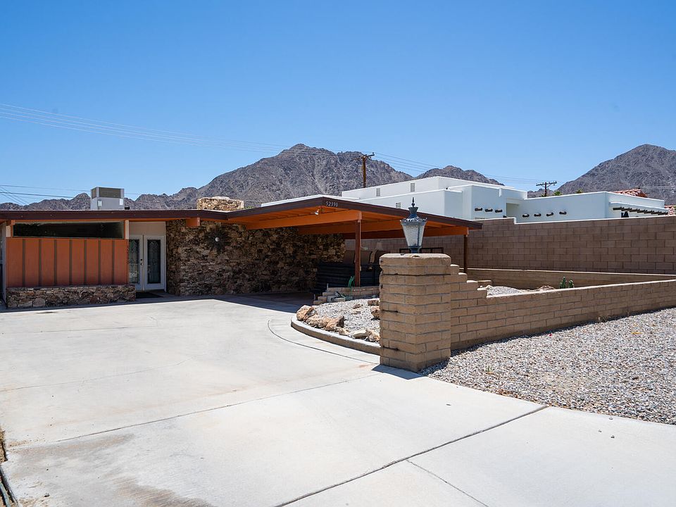 1st image of 52390 Avenida Villa