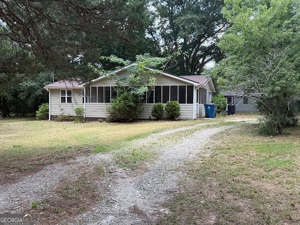 1st image of 122 Alexander Rd