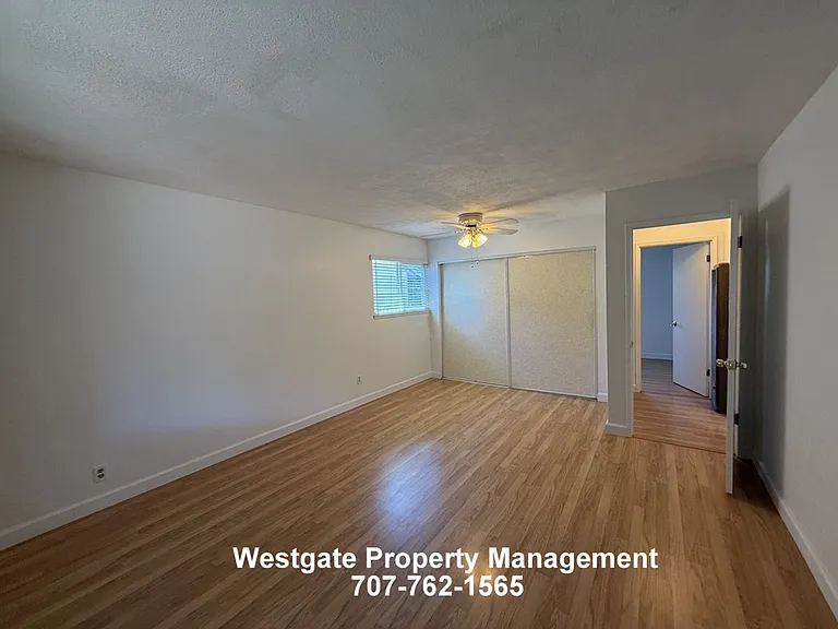 1336 Marian Way — Photo 24