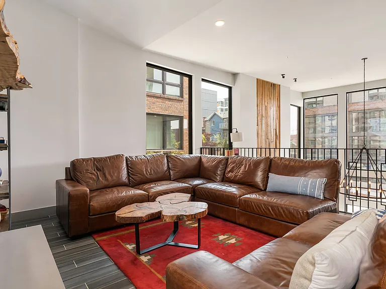 Iron Flats, Maude & Theo — Photo 25