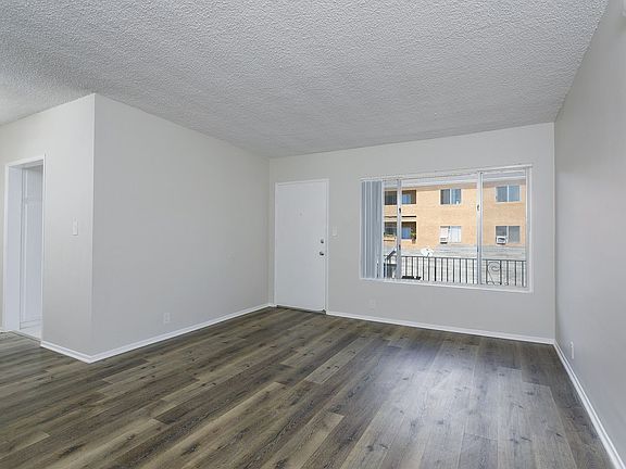 5th image of 1070 Stanley Ave APT 7