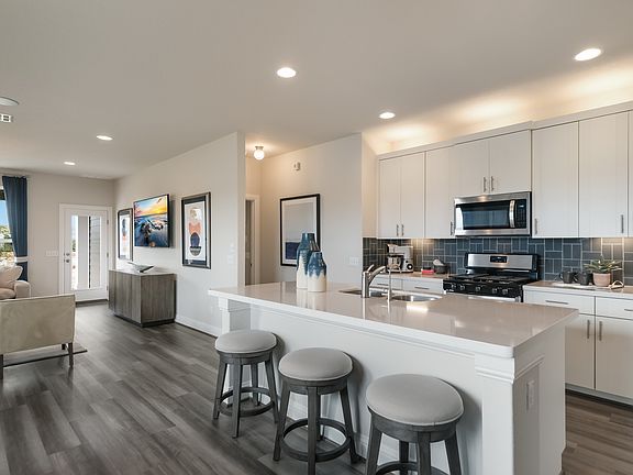 4th image of 4723 Sweet Brier Pl