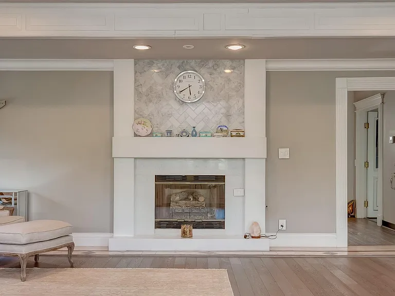 12445 Memorial Dr — Photo 25