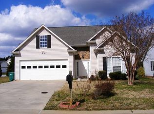 105 Pebble Run Ct, Clemmons, NC 27012