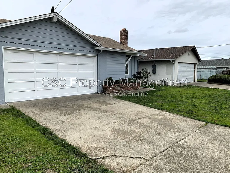 21925 Vernetti Way — Photo 1