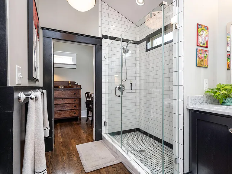 16 Traxler St — Photo 27