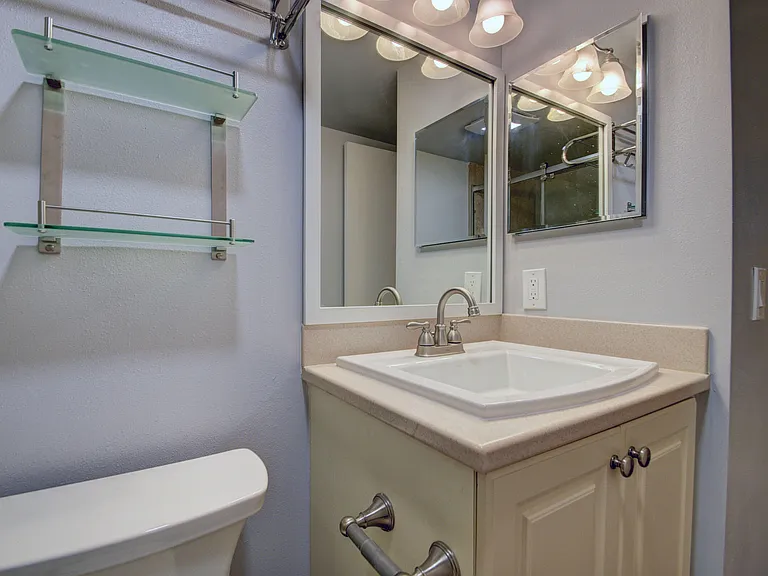 890 N Federal Hwy #103 — Photo 35