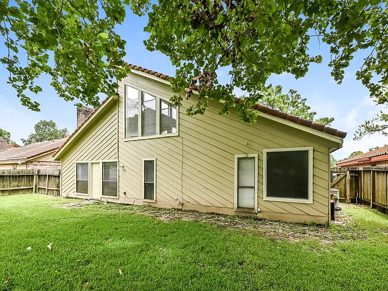 7659 Athlone Dr — Photo 20