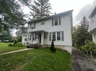 2129 James St #2, Syracuse, NY 13206