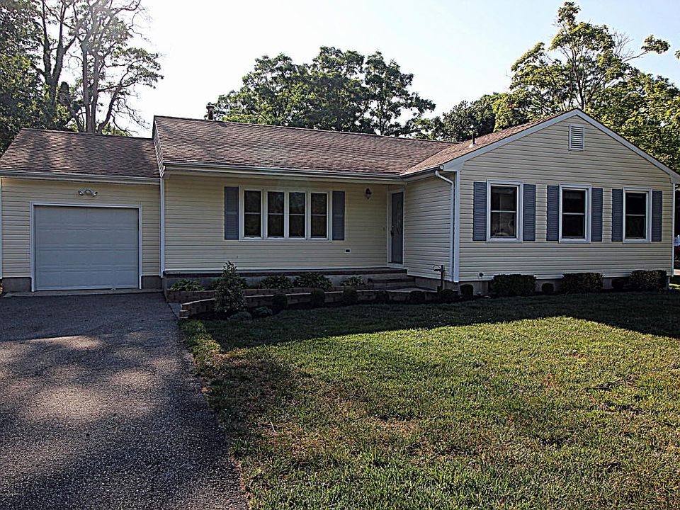 3 Bed 2 Bath Full Basement