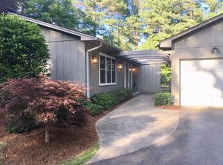 172 Falling Springs Rd, Central, SC 29630