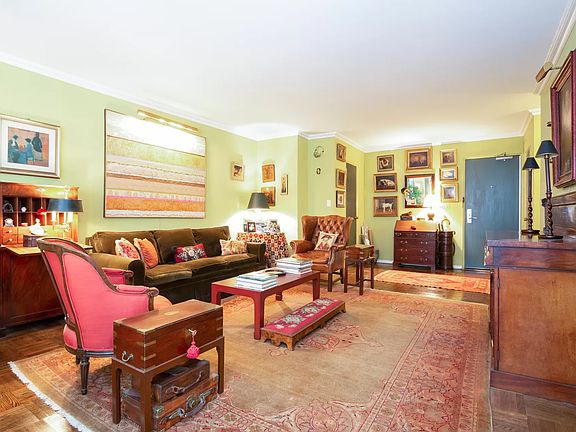 2nd image of 200 Central Park S APT 4P