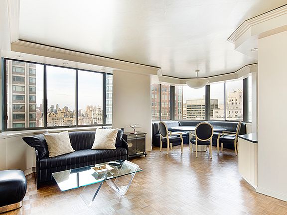 2nd image of 200 E 65th St APT 20D