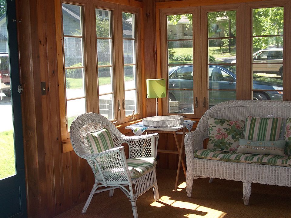 1st image of 216 Elm Ave