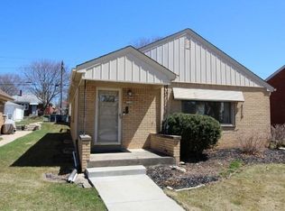 3230 N 94th St, Milwaukee, WI 53222