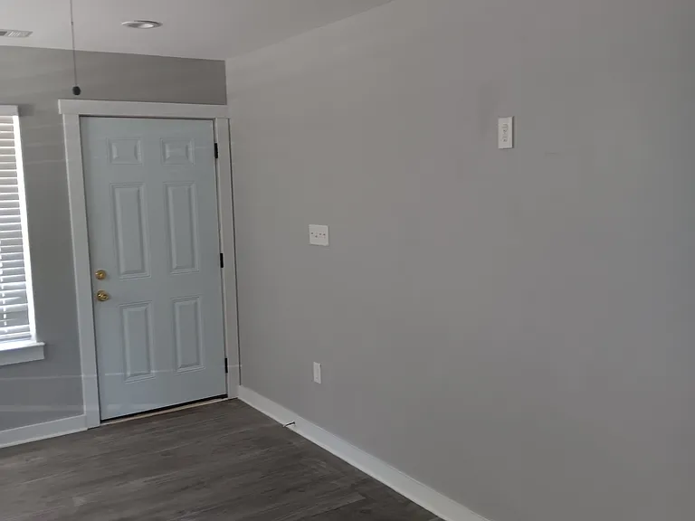 73 W Mallory Ave — Photo 6