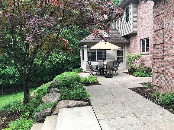 4th image of 7018 Dunloe Ct NE