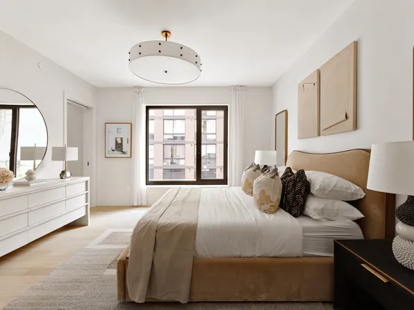 428 West 19th Street image 8 of 21