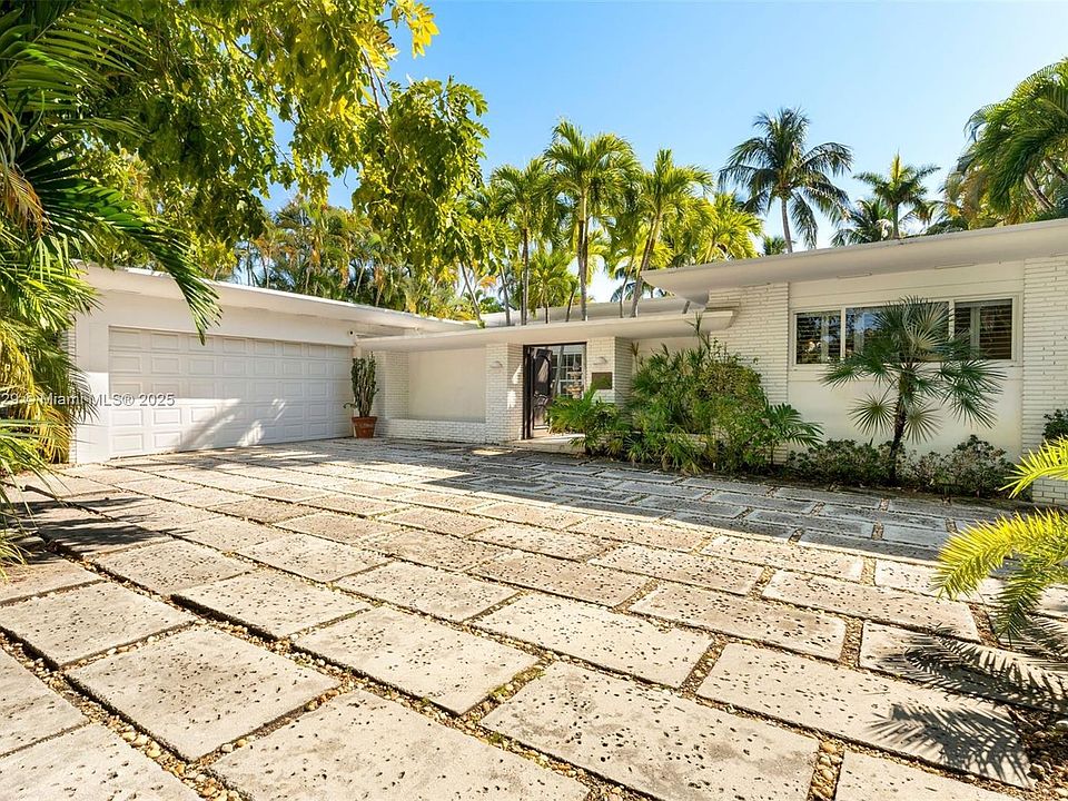 1st image of 1200 Bay Dr