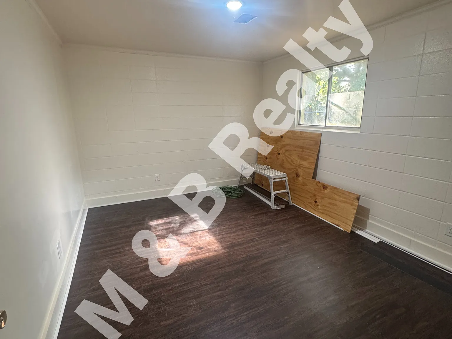 1 bed, 800 sqft, $900 — Photo 1