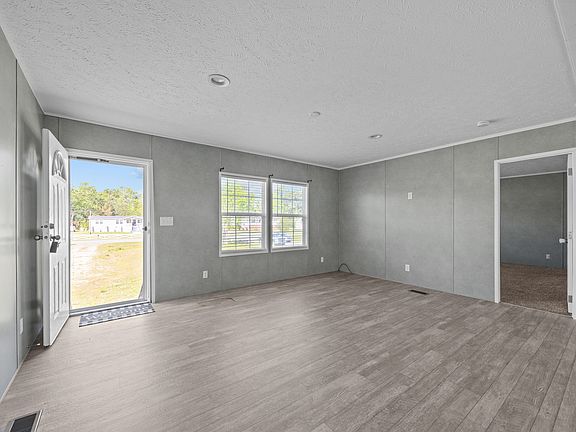 4th image of 944 Merrimon Rd