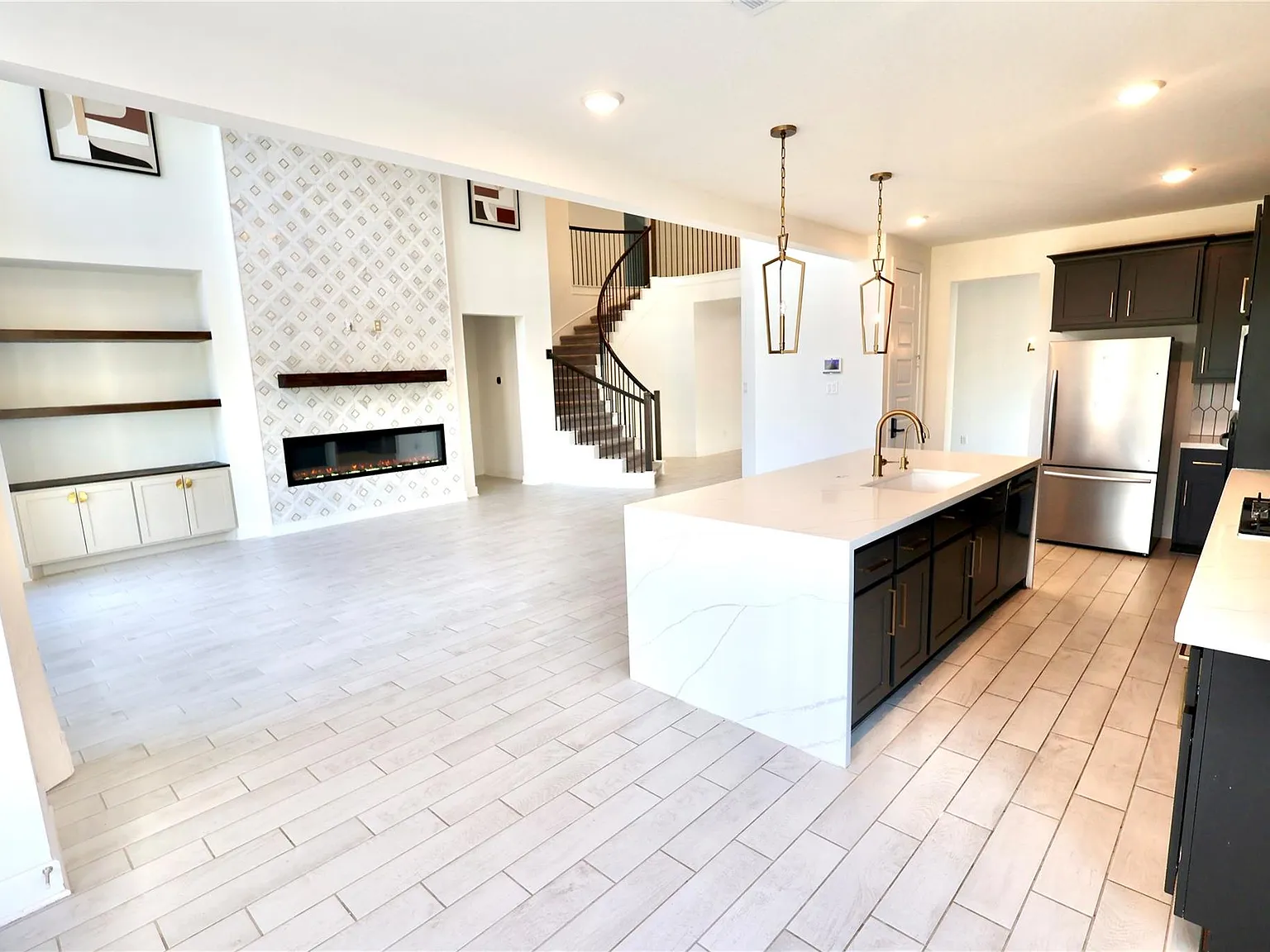 5 bed, 4.5 bath, 3427 sqft, $3,500 — Photo 3