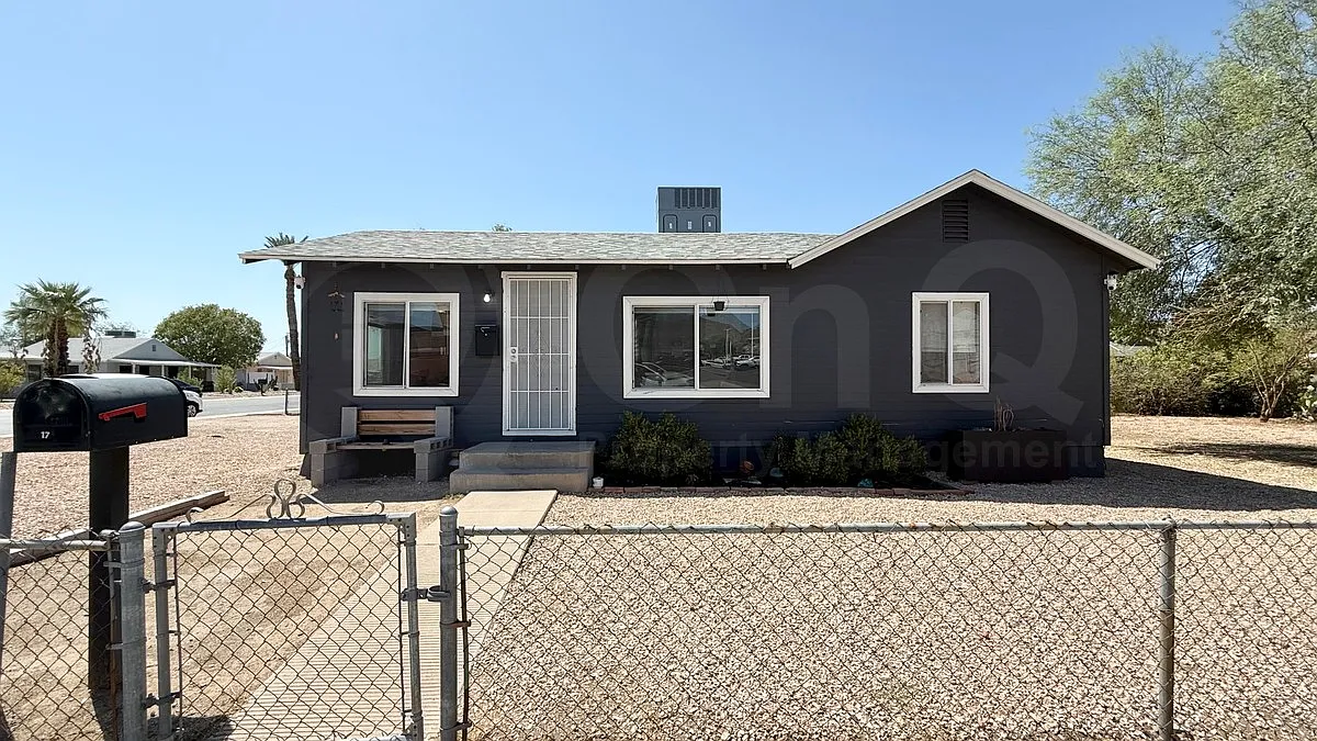 2 bed, 1.0 bath, 851 sqft, $1,650 — Photo 2