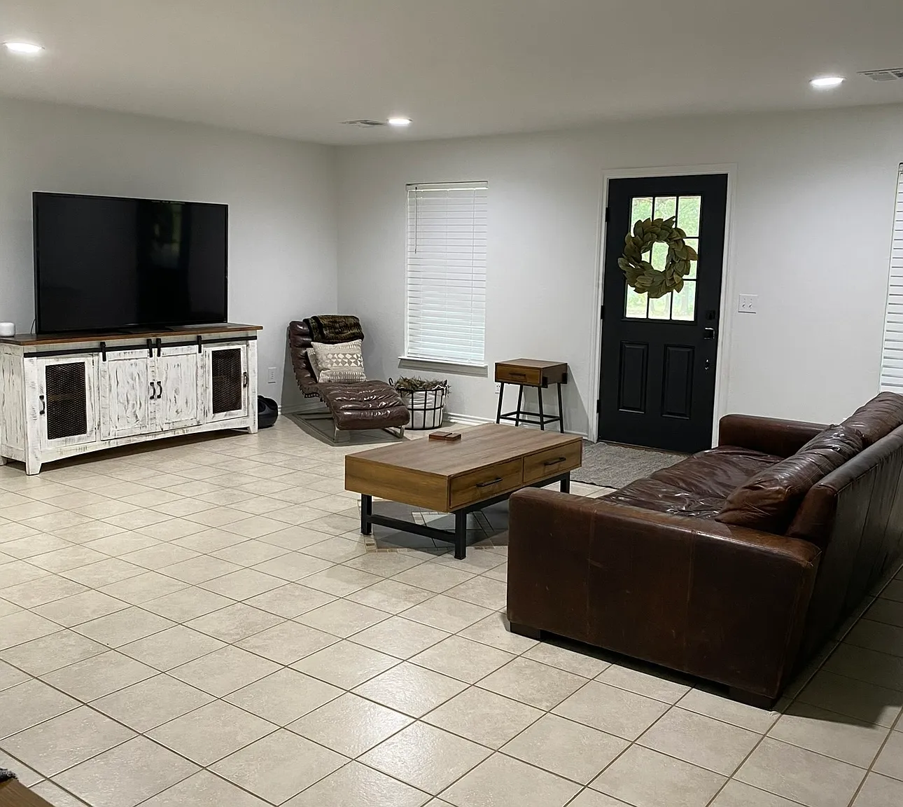 3 bed, 1875 sqft, $4,000 — Photo 3