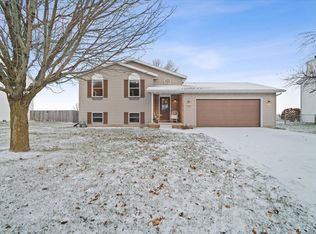 705 Platt Way, Hudson, IL 61748