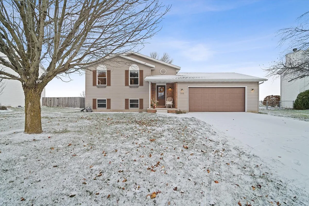 705 Platt Way photo 1