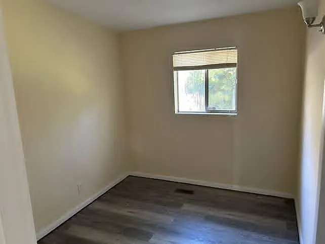 2609 Texas St — Photo 2