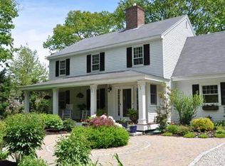 10 Sandy Beach Rd, Freeport, ME 04032