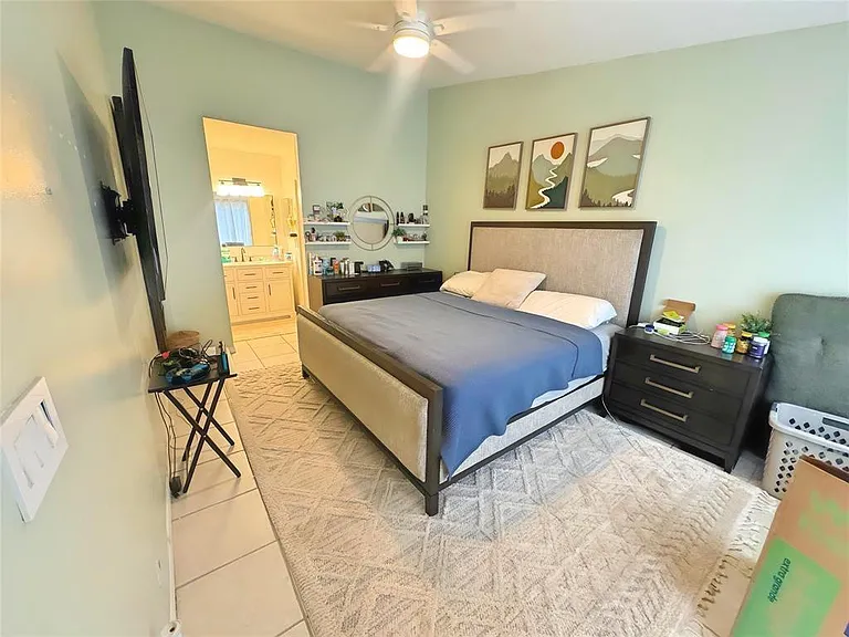 8007 NW 71st Ct — Photo 5