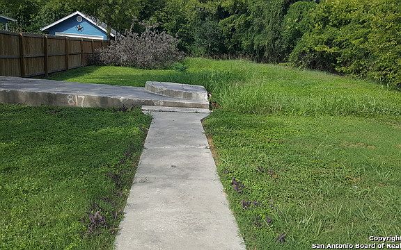 2nd image of 817 Martin Luther King Dr