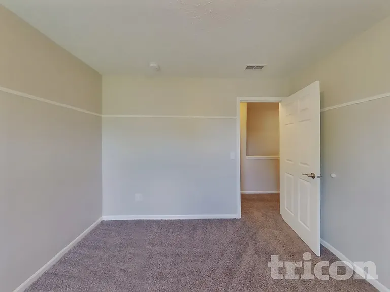 6612 Smithfield Dr — Photo 10