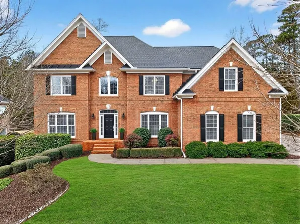 6040 Tangletree Dr, Roswell, GA 30075