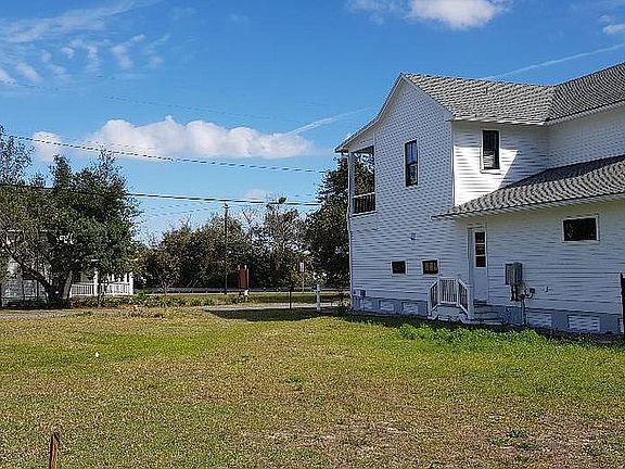 2nd image of 1132 White St