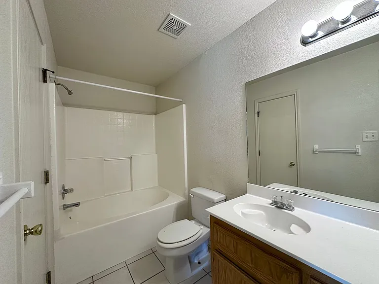 4311 Thunder Creek — Photo 24