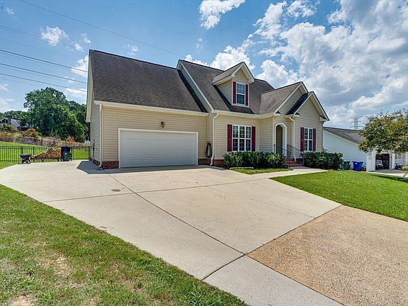 2nd image of 4418 Kings Lake Ct
