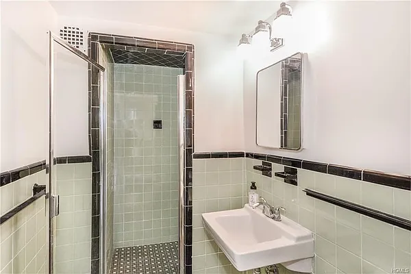 Sold by Robert E. Hill  | media 37